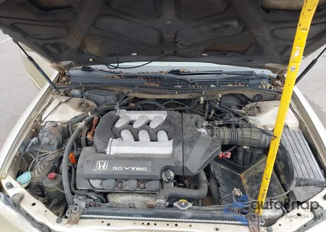 2002 Honda Accord 3.0 Ex z USA, uszkodzony, nr VIN 1HGCG16582A043873